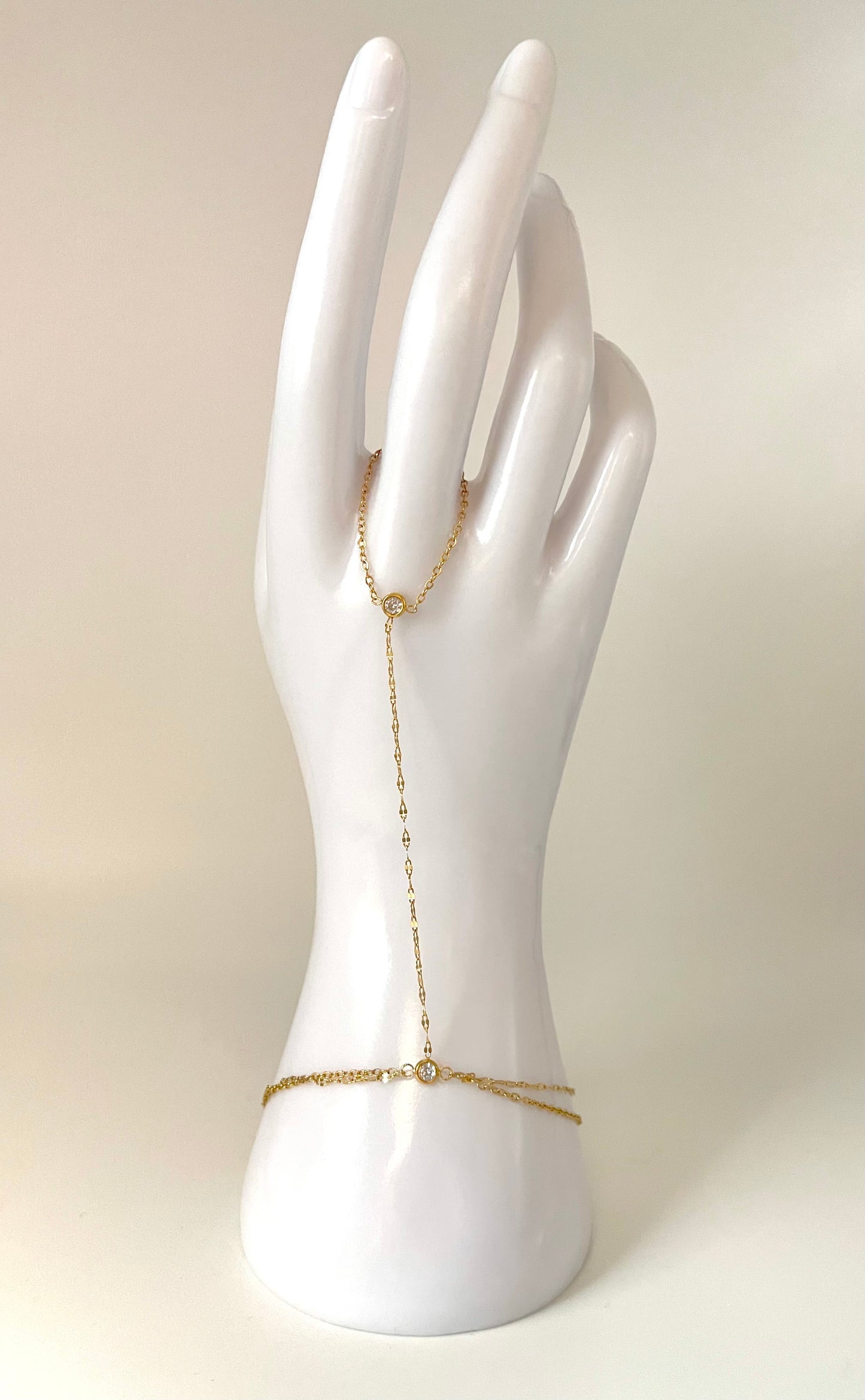 Fabiola hand chain