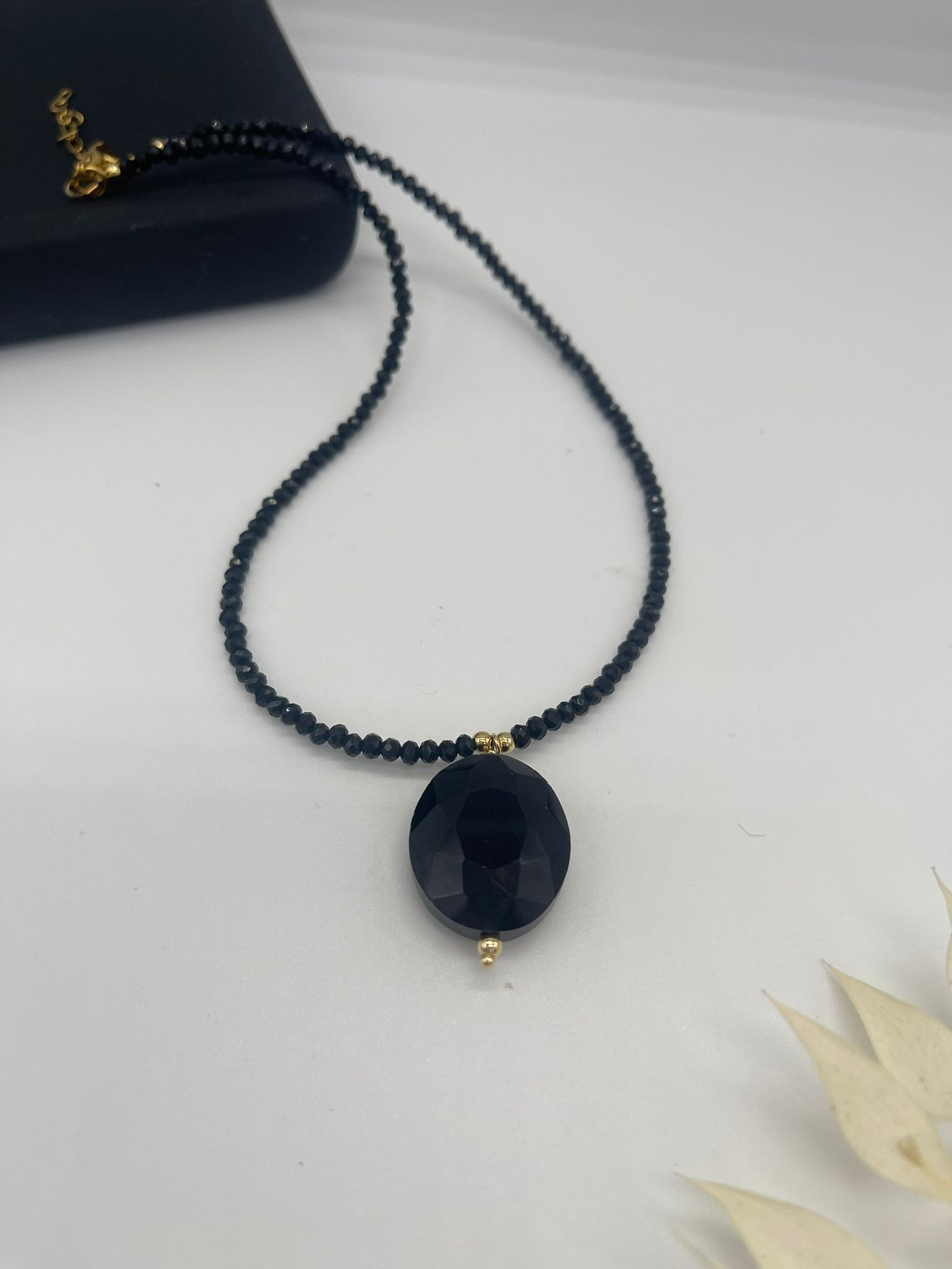 Bonney choker