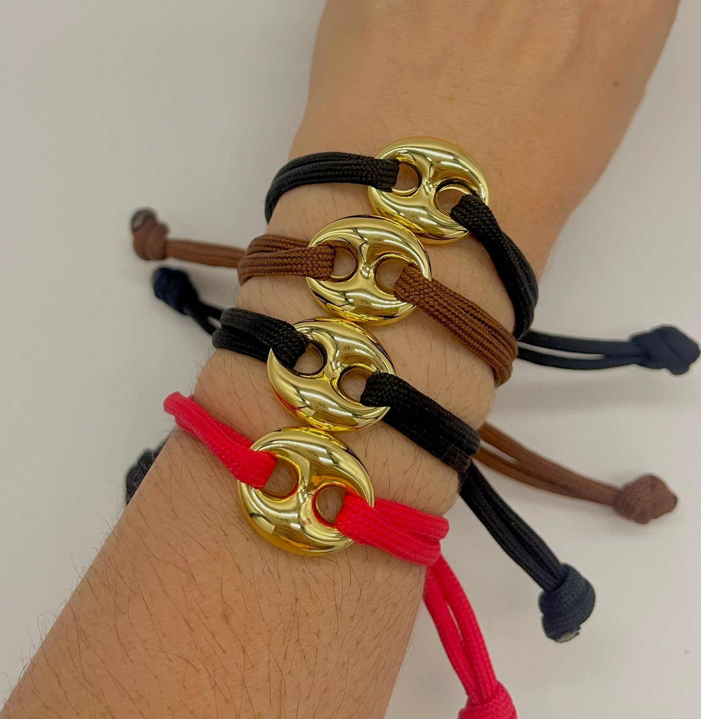 Pulsera ajustable en paracord